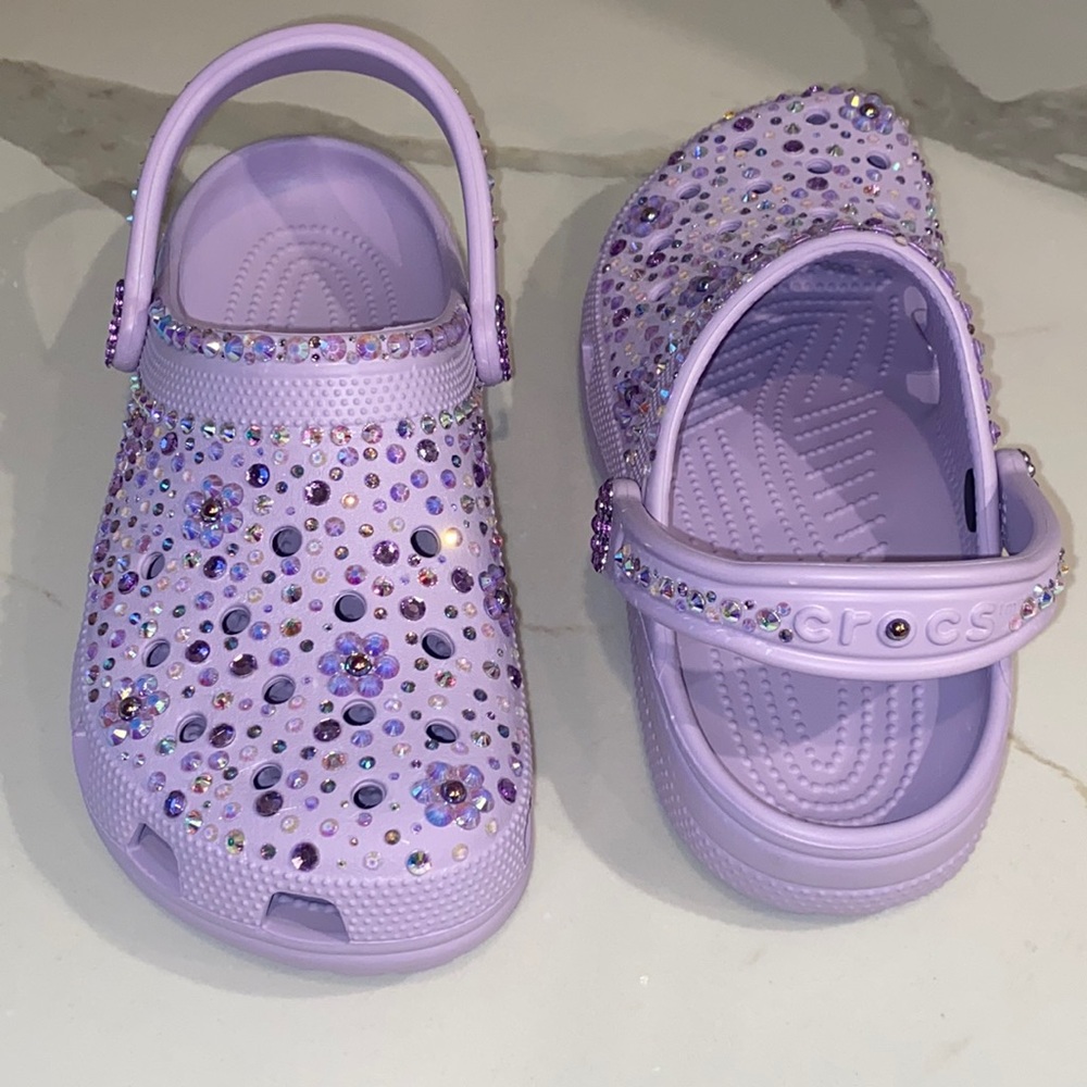 CROCs